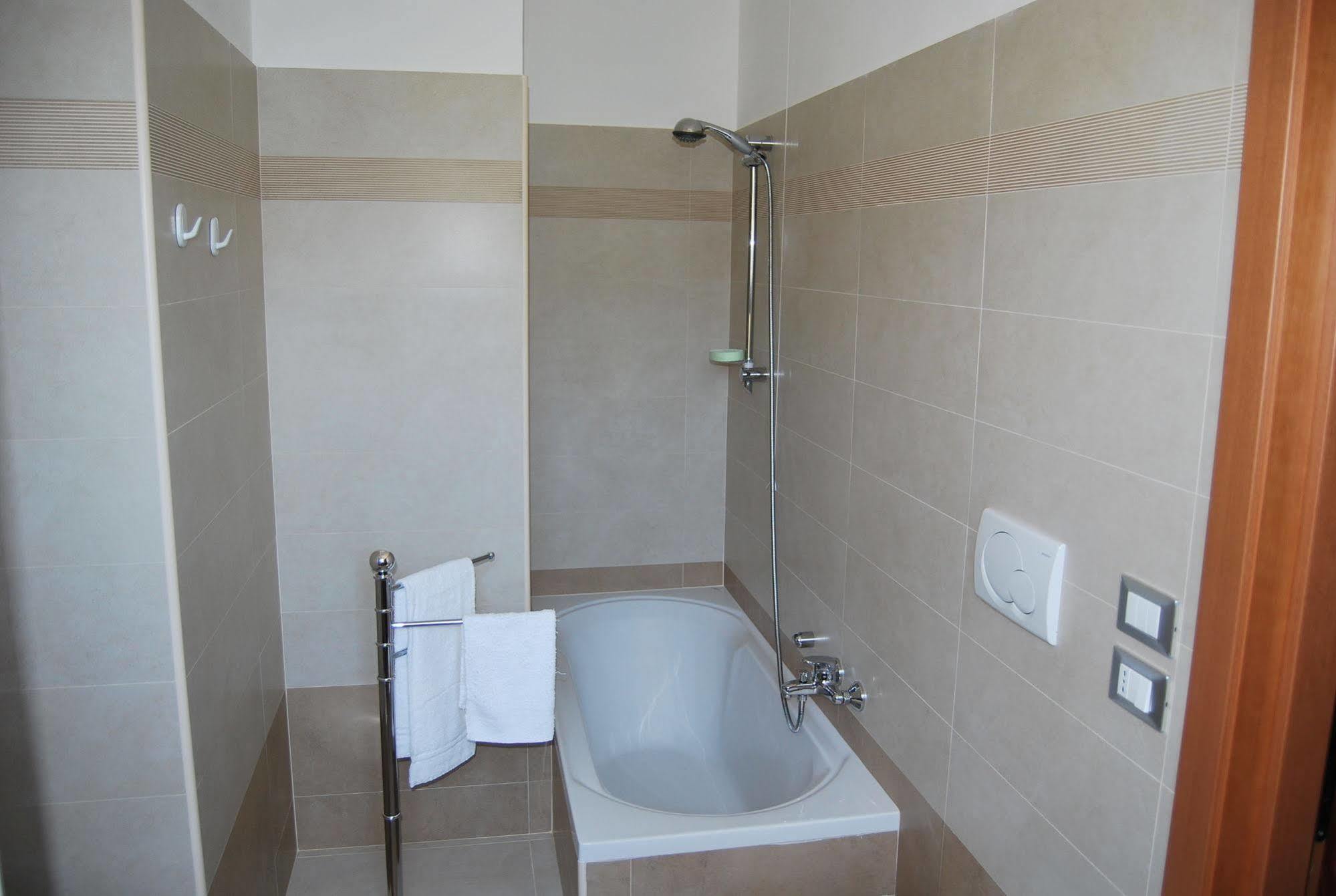 Hotel Europa Nereto Dış mekan fotoğraf