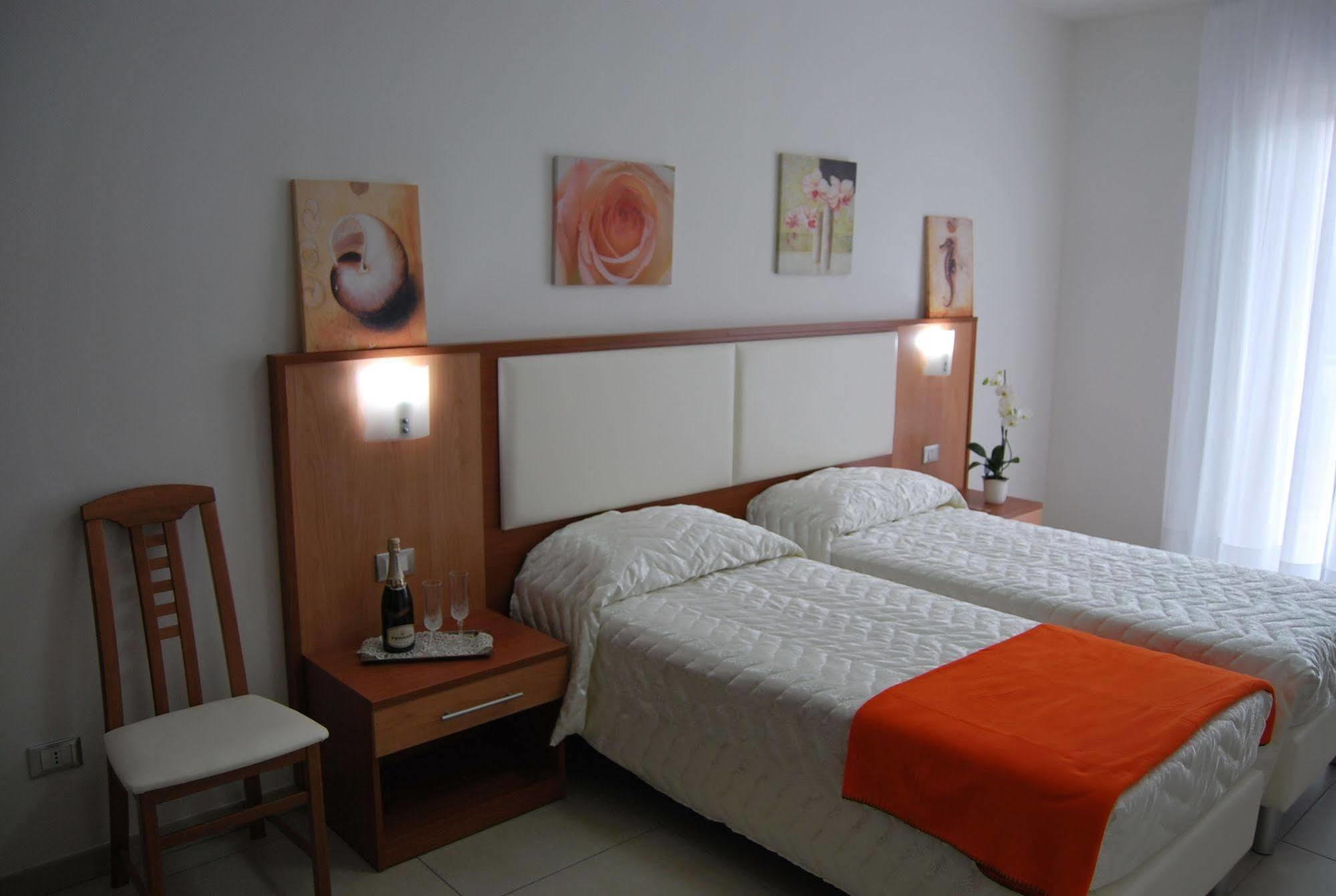 Hotel Europa Nereto Dış mekan fotoğraf