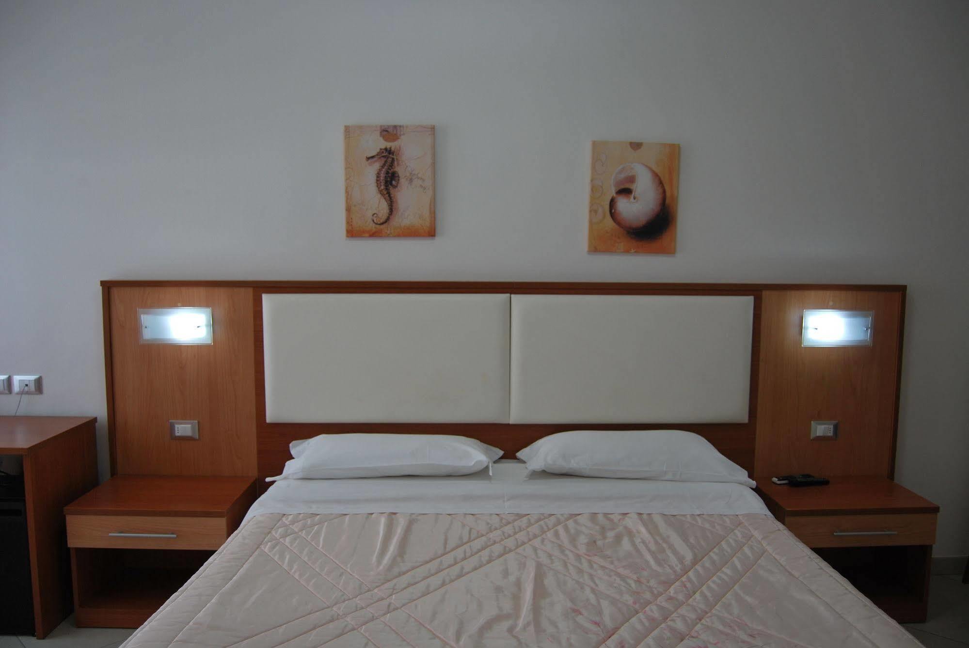 Hotel Europa Nereto Dış mekan fotoğraf